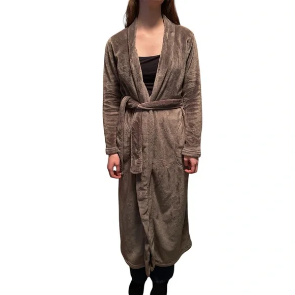 UGG women’s charcoal gray Marlow fleece plush long bathrobe. Size Small. - Picture 7 of 9